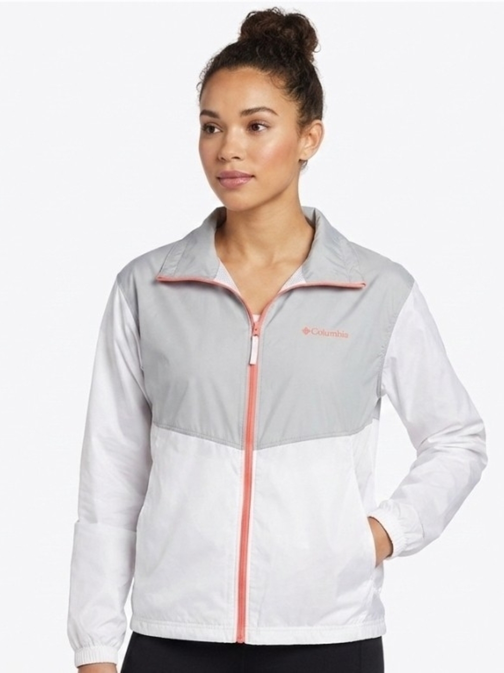 Columbia Women's Lightweight Windbreaker Jacket in Light Gray and White